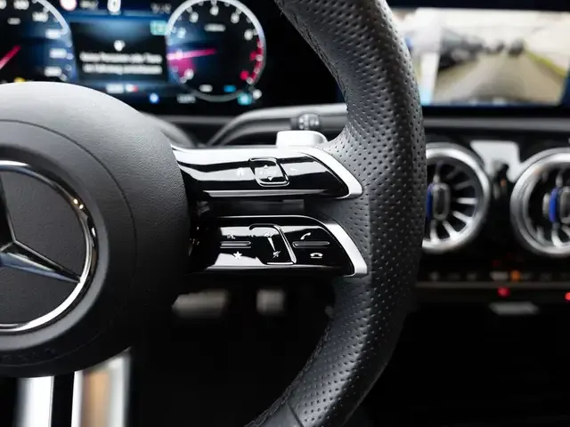 Mercedes-Benz CLA 220