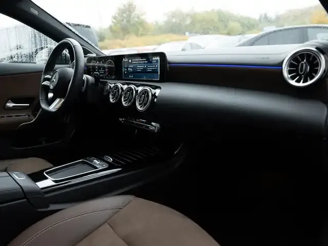 Mercedes-Benz CLA 220