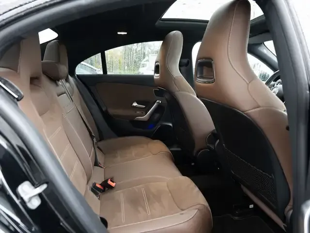 Mercedes-Benz CLA 220