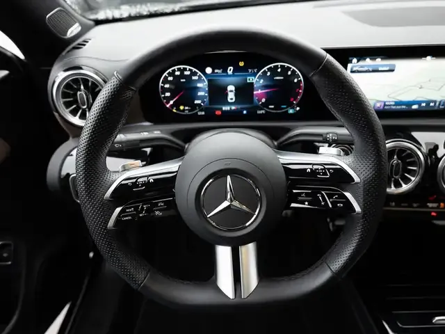Mercedes-Benz CLA 220