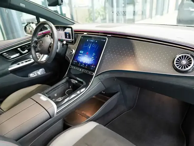 Mercedes-Benz EQE 300