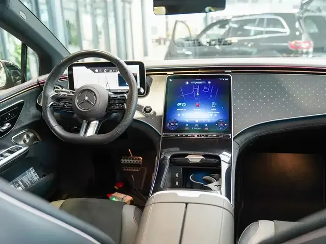 Mercedes-Benz EQE 300