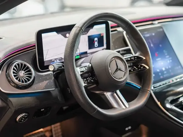 Mercedes-Benz EQE 300