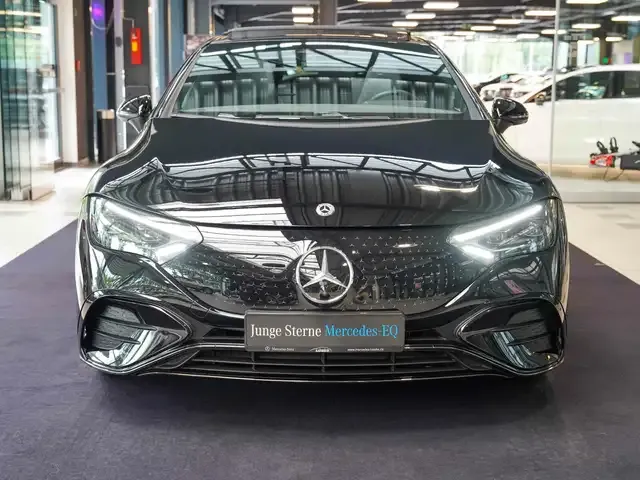 Mercedes-Benz EQE 300