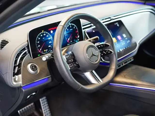 Mercedes-Benz E 220