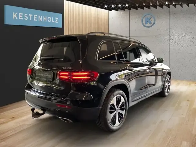 Mercedes-Benz GLB 200