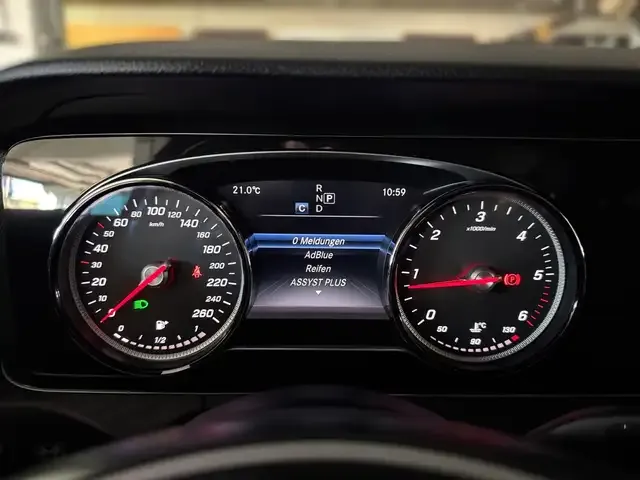 Mercedes-Benz E 220