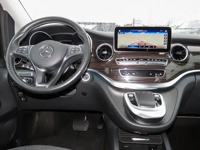 Mercedes-Benz EQV 300