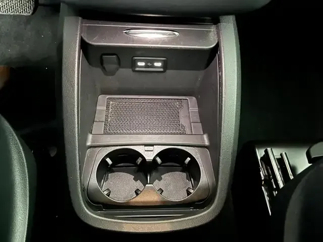 Mercedes-Benz V 220
