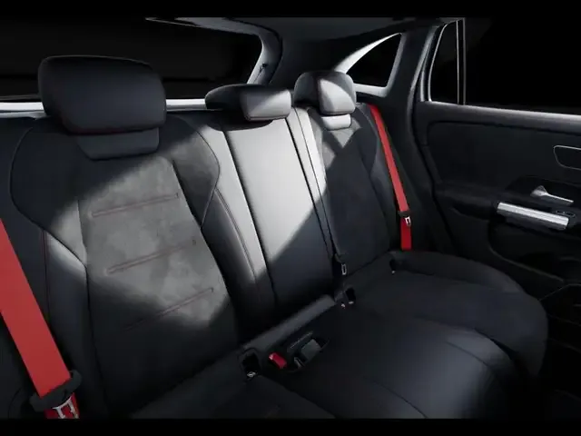 Mercedes-Benz A 35 AMG