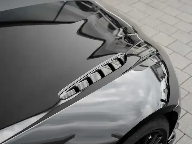 Aston Martin V8
