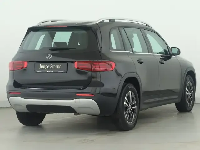 Mercedes-Benz GLB 180