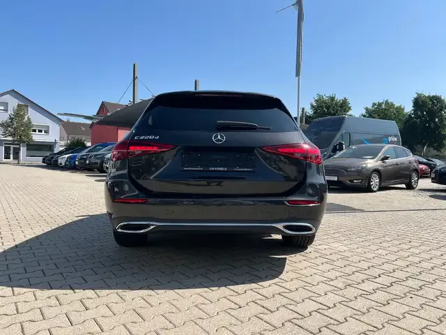 Mercedes-Benz C 220