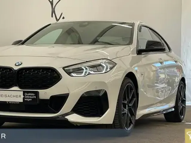 BMW 235