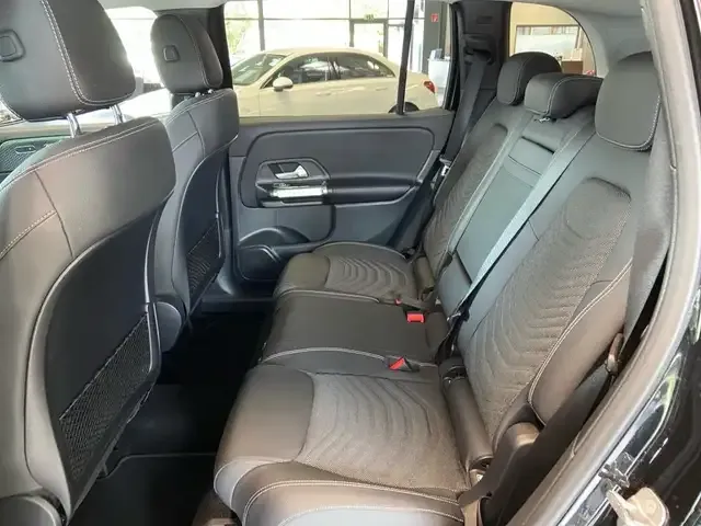 Mercedes-Benz GLB 200