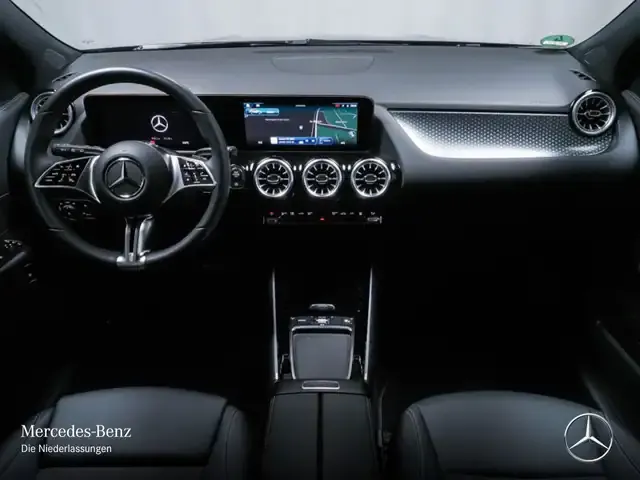 Mercedes-Benz GLA 220