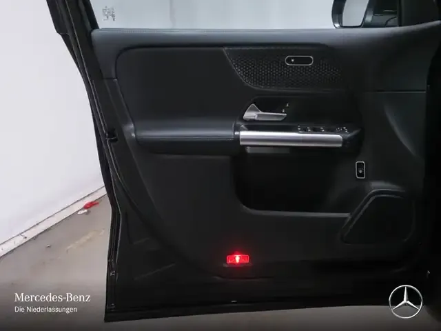 Mercedes-Benz GLA 220