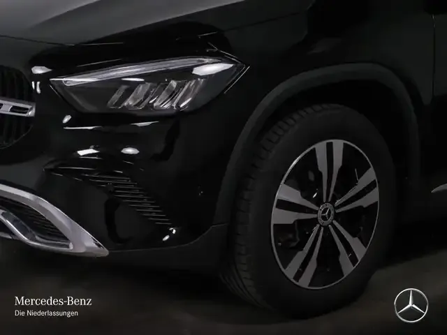 Mercedes-Benz GLA 220