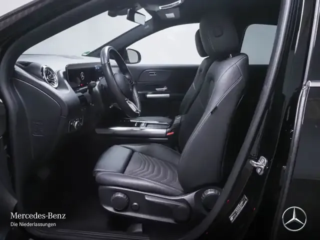Mercedes-Benz GLA 220