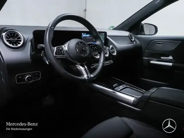Mercedes-Benz GLA 220