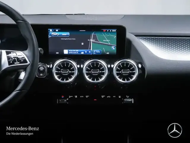 Mercedes-Benz GLA 220