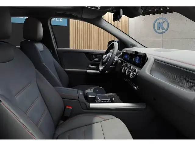 Mercedes-Benz EQA 300