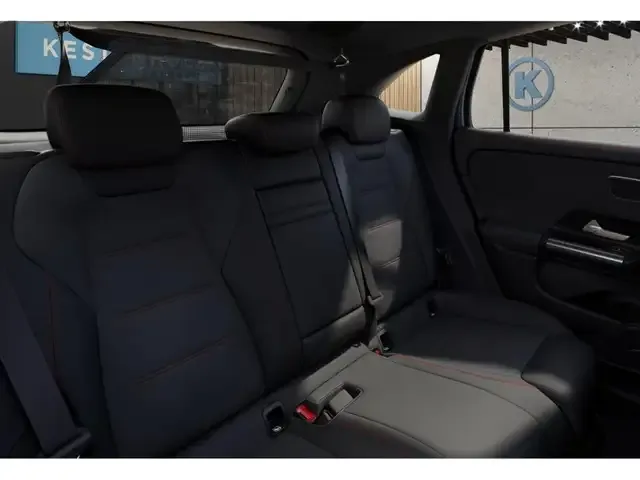 Mercedes-Benz EQA 300