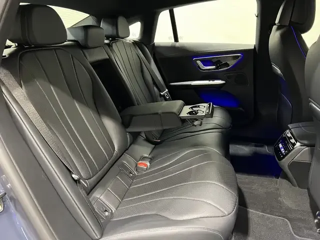 Mercedes-Benz EQE 300