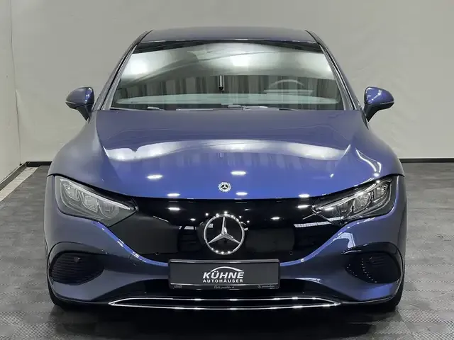 Mercedes-Benz EQE 300
