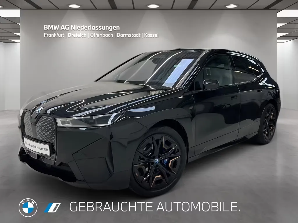 BMW iX