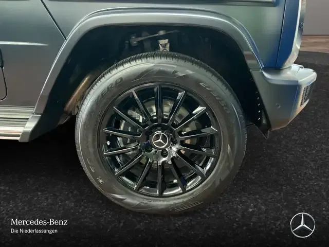 Mercedes-Benz G 500