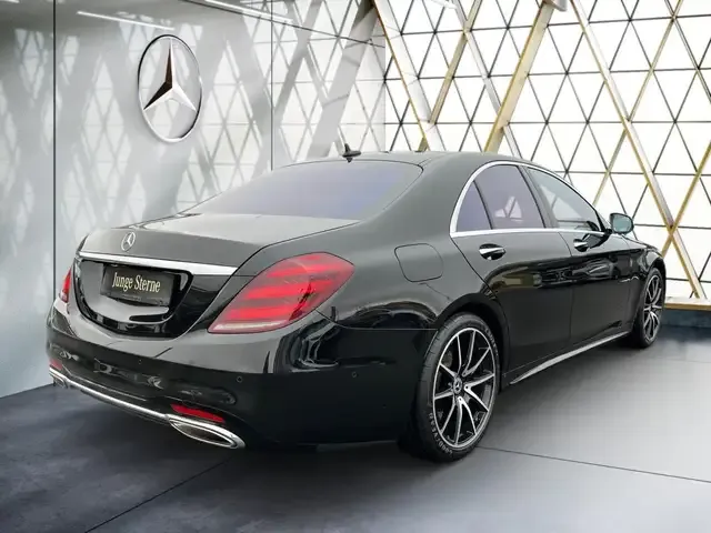 Mercedes-Benz S 560