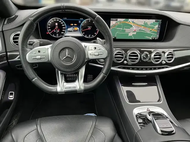 Mercedes-Benz S 560