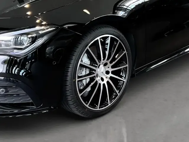 Mercedes-Benz CLA 35 AMG