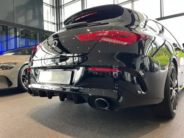 Mercedes-Benz CLA 35 AMG