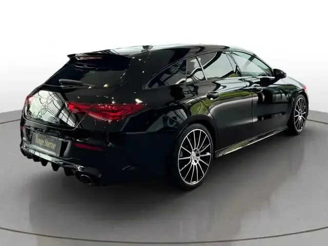 Mercedes-Benz CLA 35 AMG