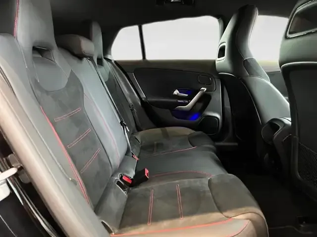 Mercedes-Benz CLA 35 AMG