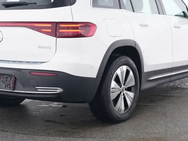 Mercedes-Benz EQB 300