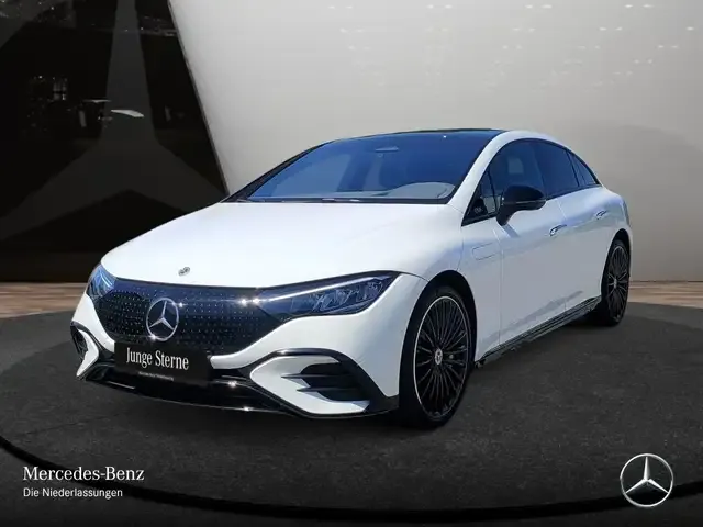 Mercedes-Benz EQE 300