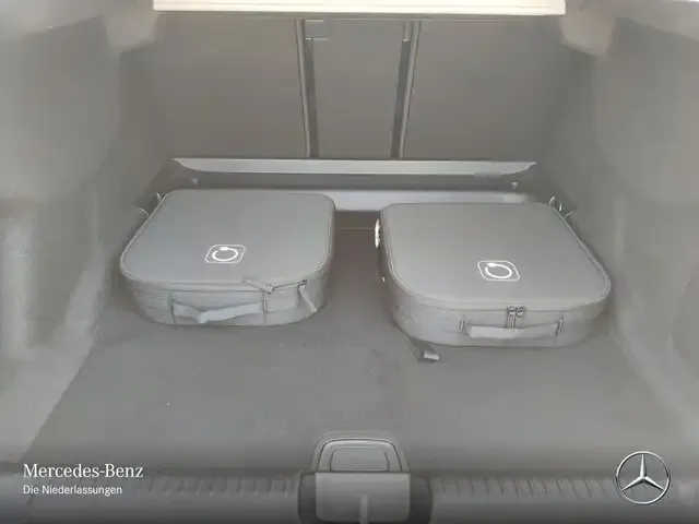 Mercedes-Benz EQE 300