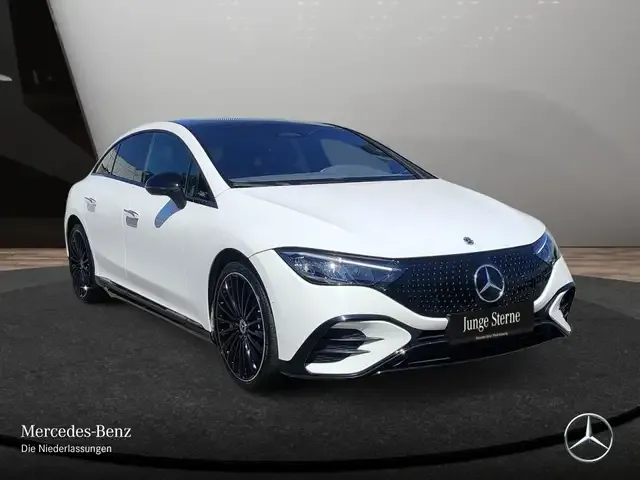 Mercedes-Benz EQE 300
