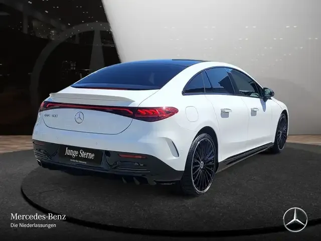 Mercedes-Benz EQE 300