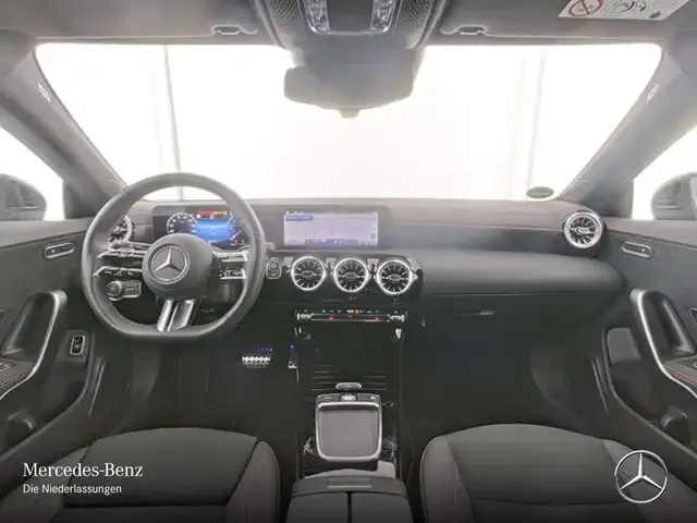 Mercedes-Benz CLA 220