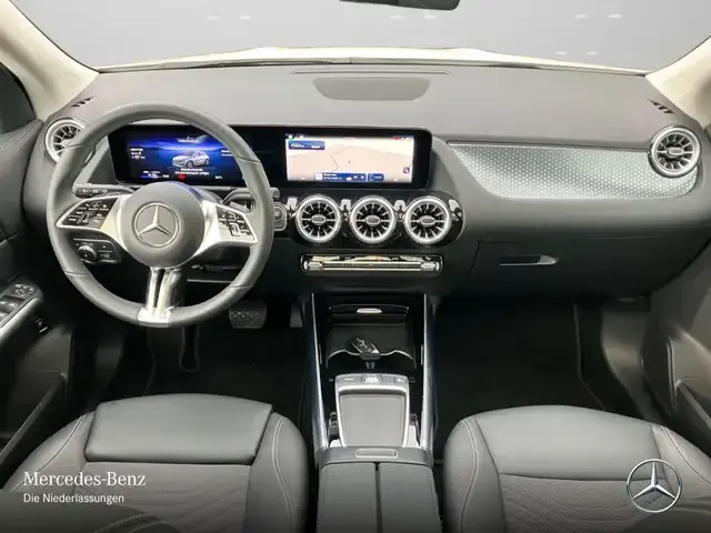 Mercedes-Benz EQA 300