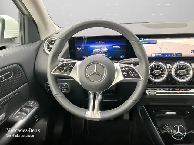 Mercedes-Benz EQA 300