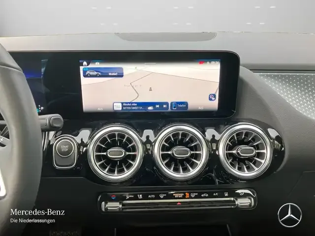 Mercedes-Benz EQA 300