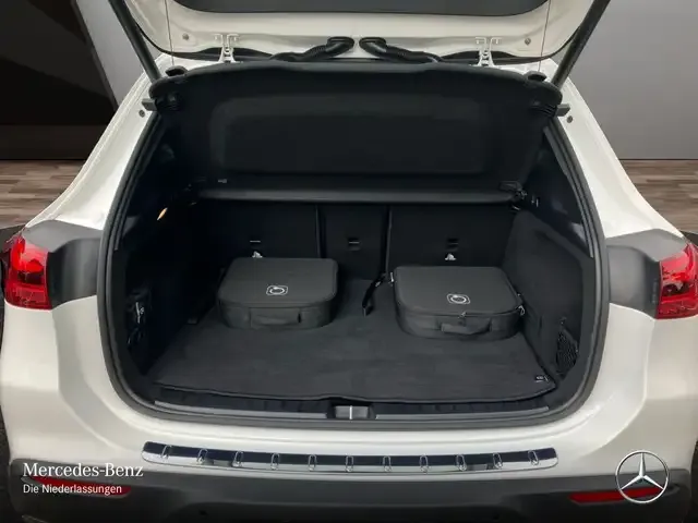 Mercedes-Benz EQA 300