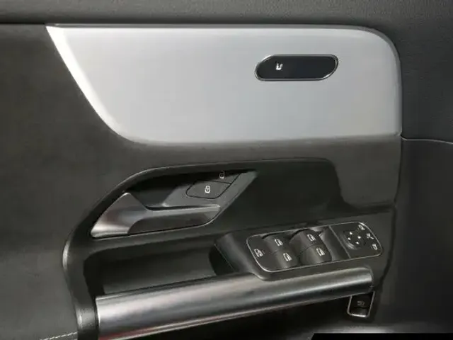 Mercedes-Benz GLA 180