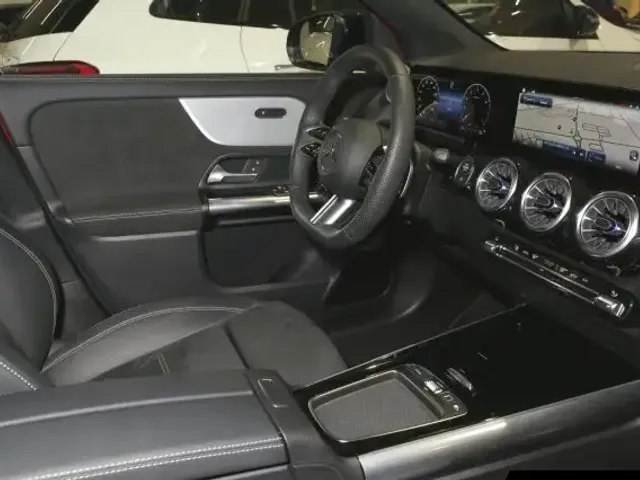 Mercedes-Benz GLA 180