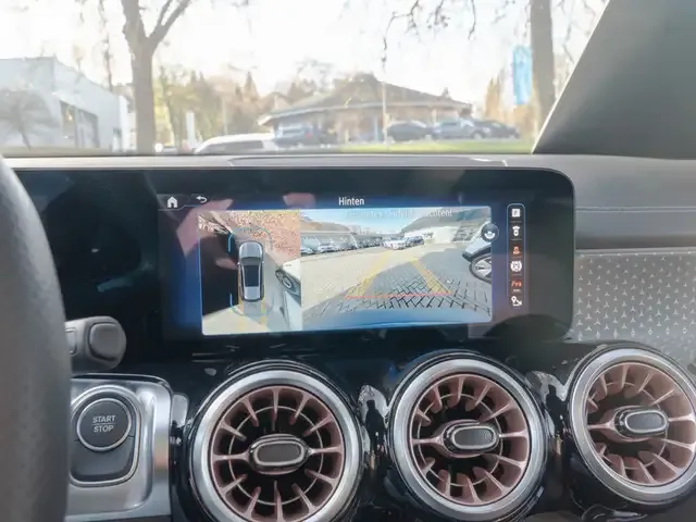 Mercedes-Benz EQB 300